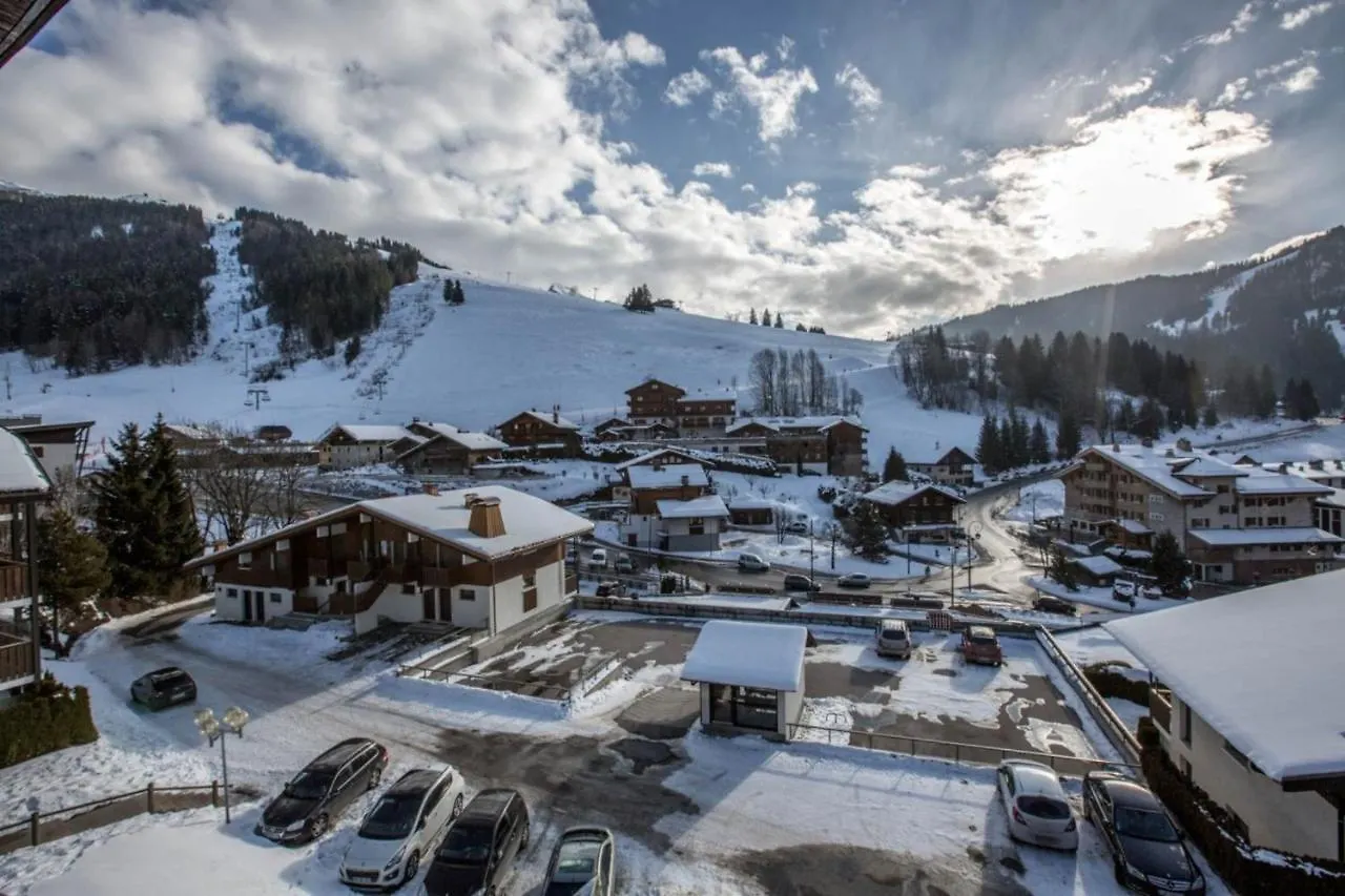 Studio Les Granges - Vue Montage Et Village, Centre La Clusaz - Aravistour 0*,  France